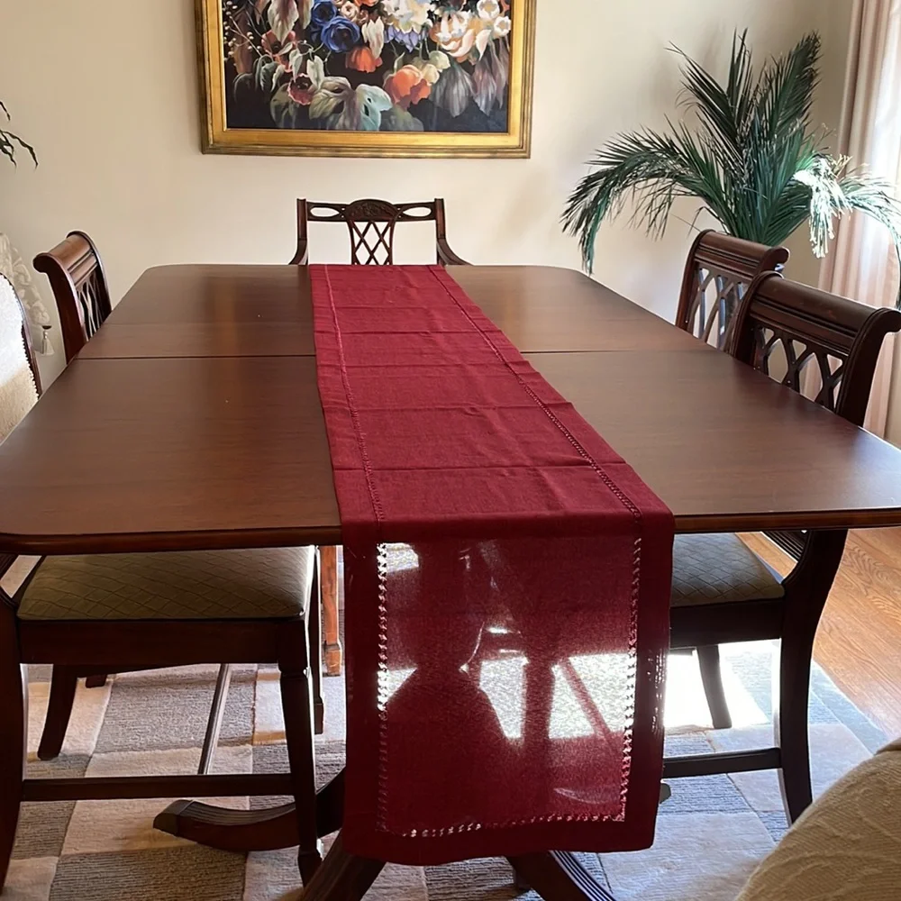 Linen Table Runner NWOT